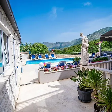 马尔科克别墅酒店 察夫塔特