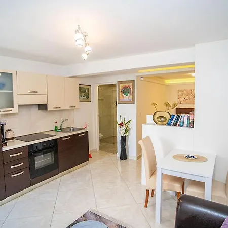 马尔科克别墅酒店 *