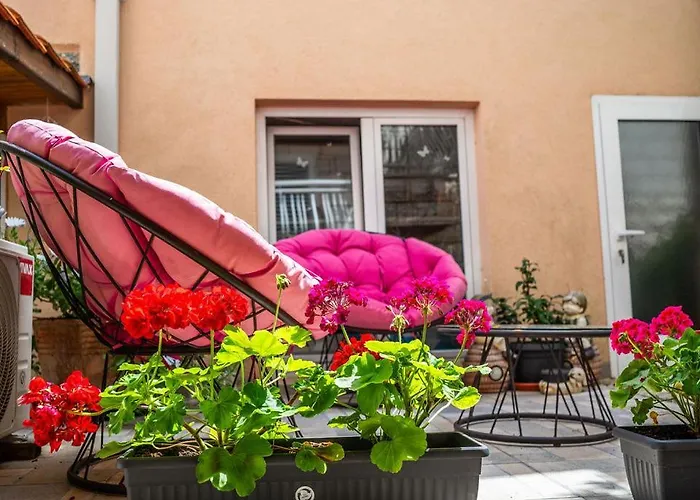 马尔科克别墅酒店 *