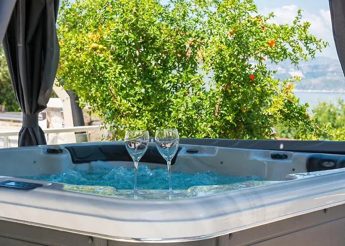 马尔科克别墅酒店 *